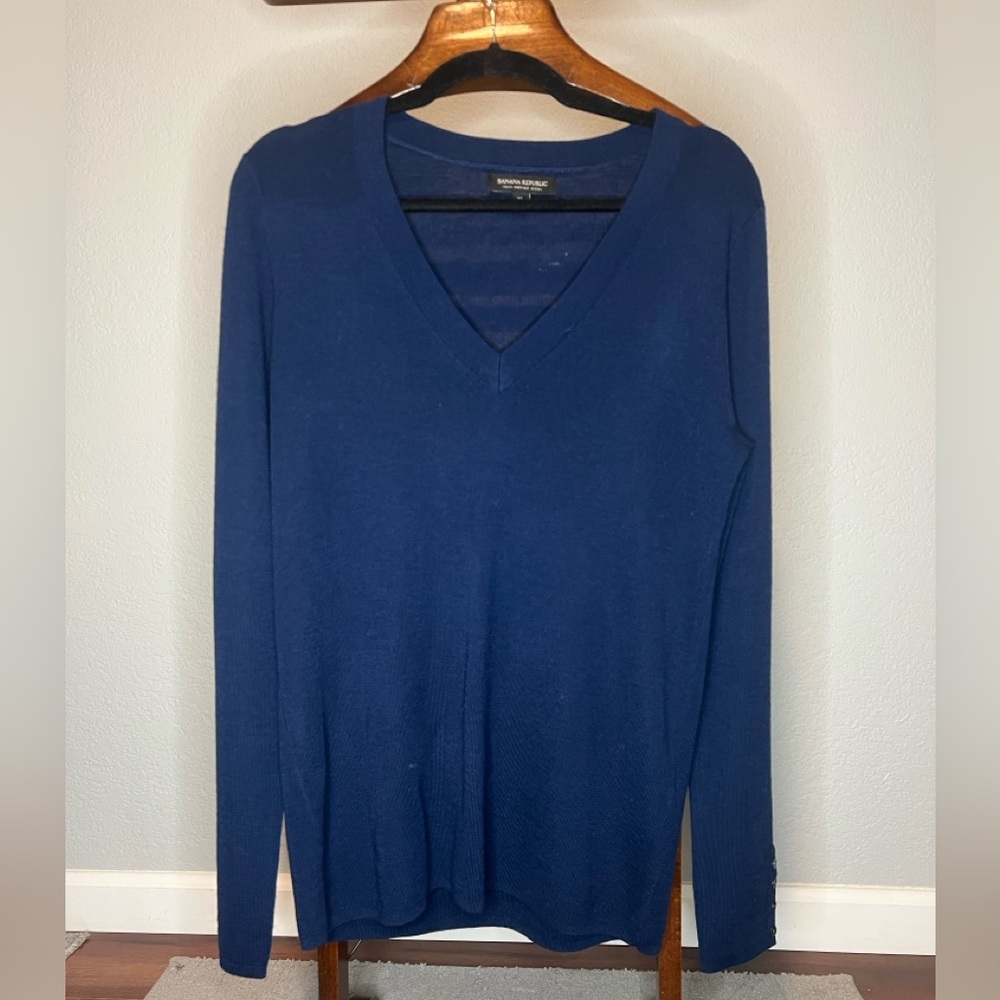 Banana Republic Deep Blue V-Neck Top 100% Merino Wool
